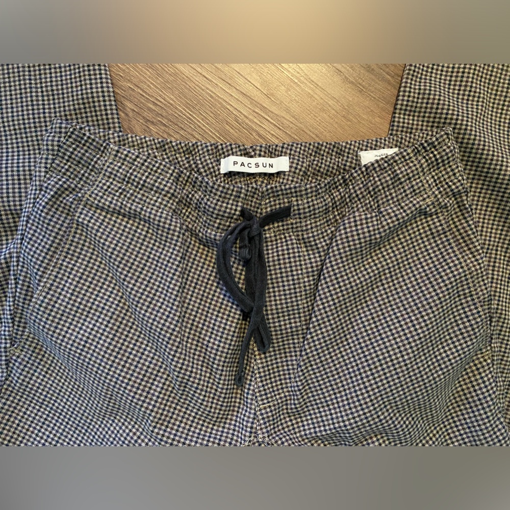Never been worn, stretchy